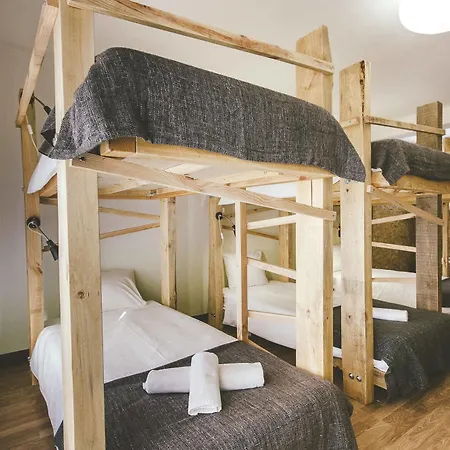 Hostal Cliff Surf House *