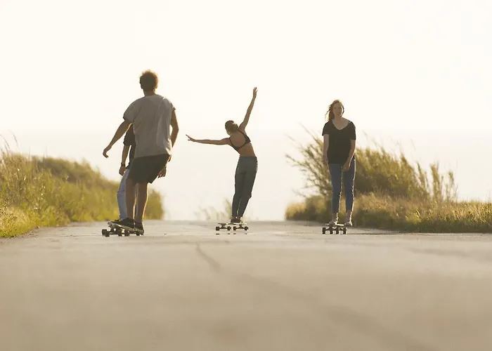 Cliff Surf House Hostel *